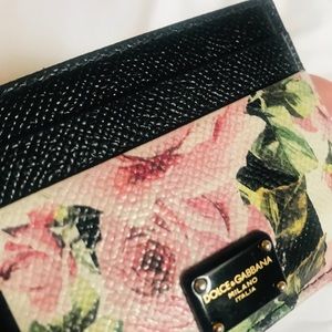 D&g cardholder